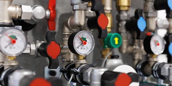 Tuberos · Instalación / Mantenimiento Tuberías Industriales El Rosario · Conexión de tuberías a calderas, intercambiadores de calor y otros equipos industriales